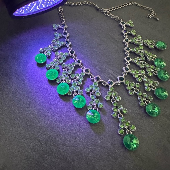Vintage Uranium Green Glass Rhinestone Statement Necklace - Picture 2 of 9